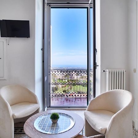 EQUORUM SOLARIUM - Panorama&Relax Ostuni Bagian luar foto